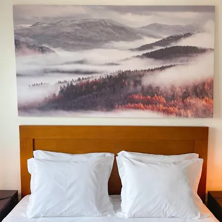 Fireplace 8 Person At 1500 M In Serra Da Estrela Lejlighed Penhas da Saúde